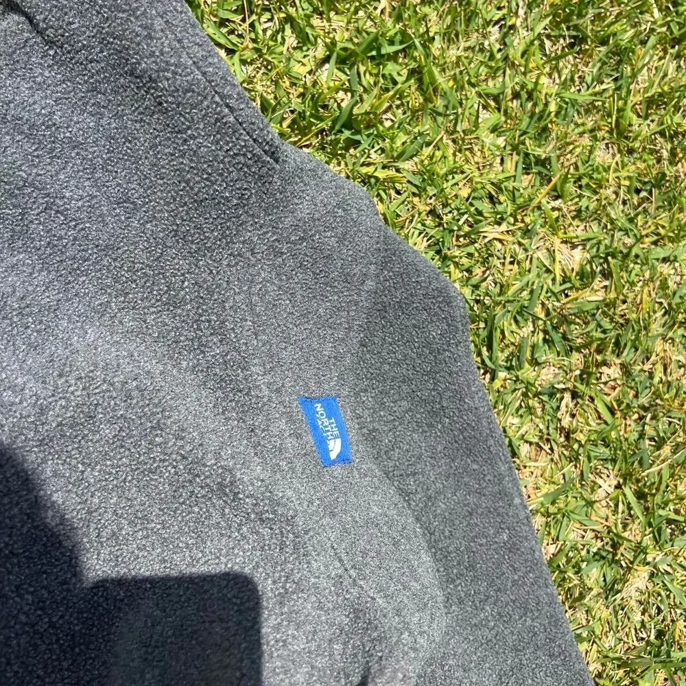 The North Face gray fleece quarter zip sweatshirt #outdoor #hiking 1990s Mens L